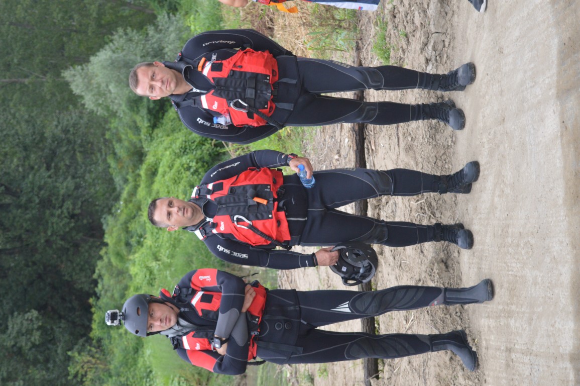 OBUKA PRIPADNIKA SEKTORA ZA VANREDNE SITUACIJE style=